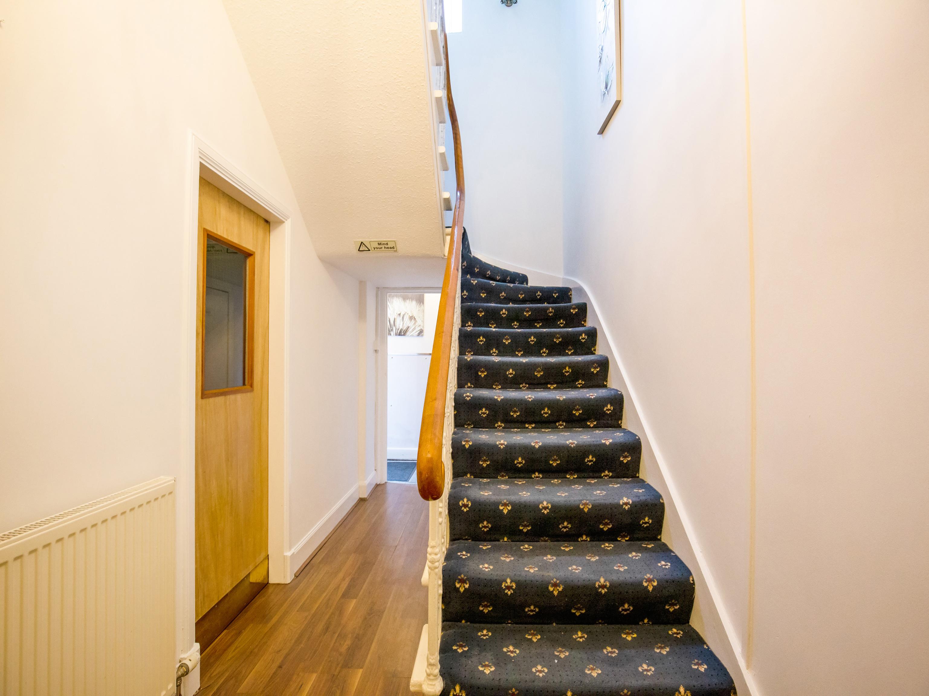 OYO Eastbank Hotel Rothes Buitenkant foto