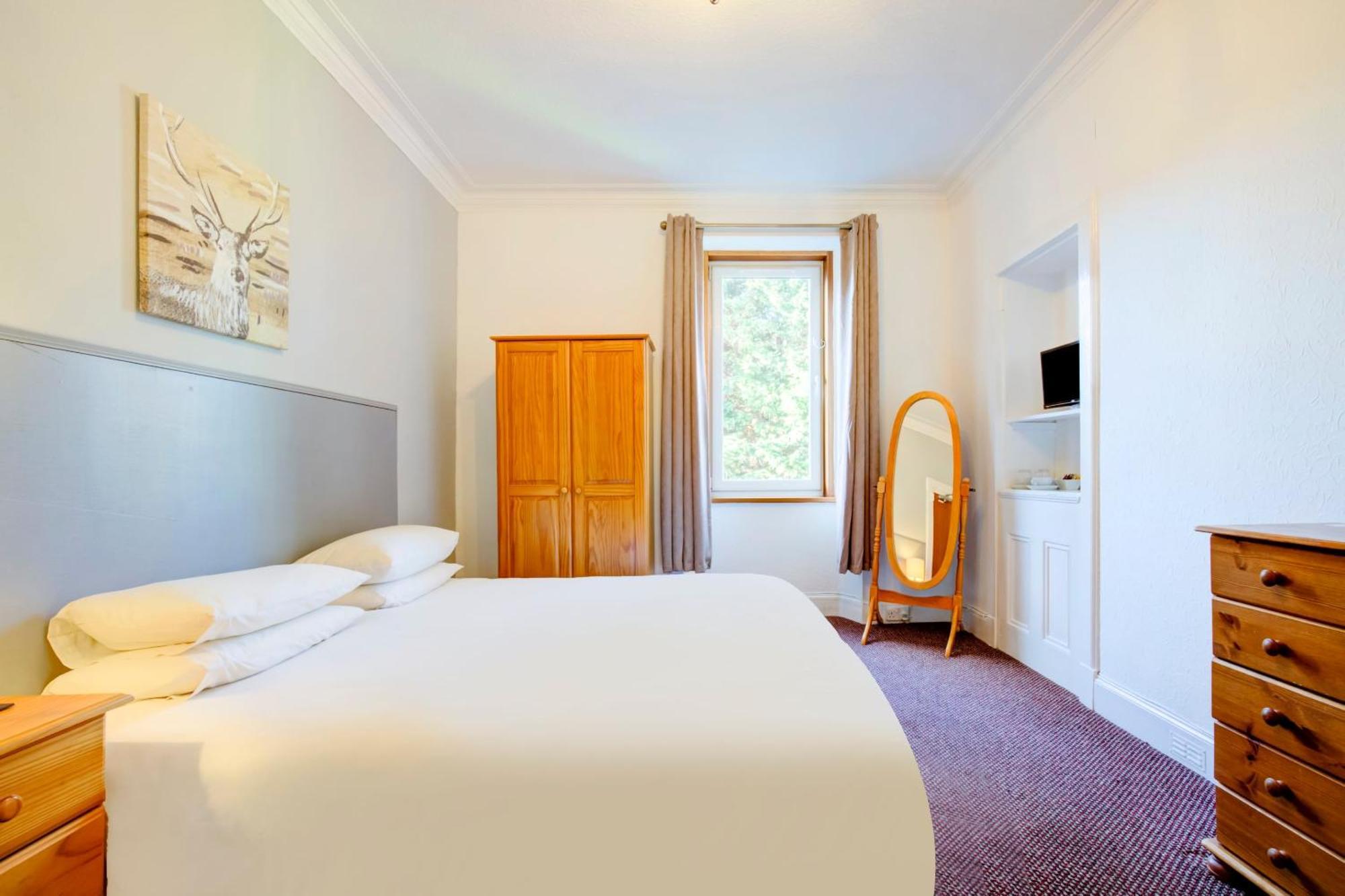 OYO Eastbank Hotel Rothes Buitenkant foto